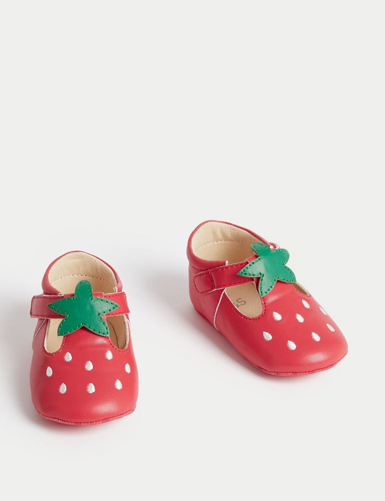 Strawberry Riptape Pram Shoes (0-18 Mths) 2 of 4
