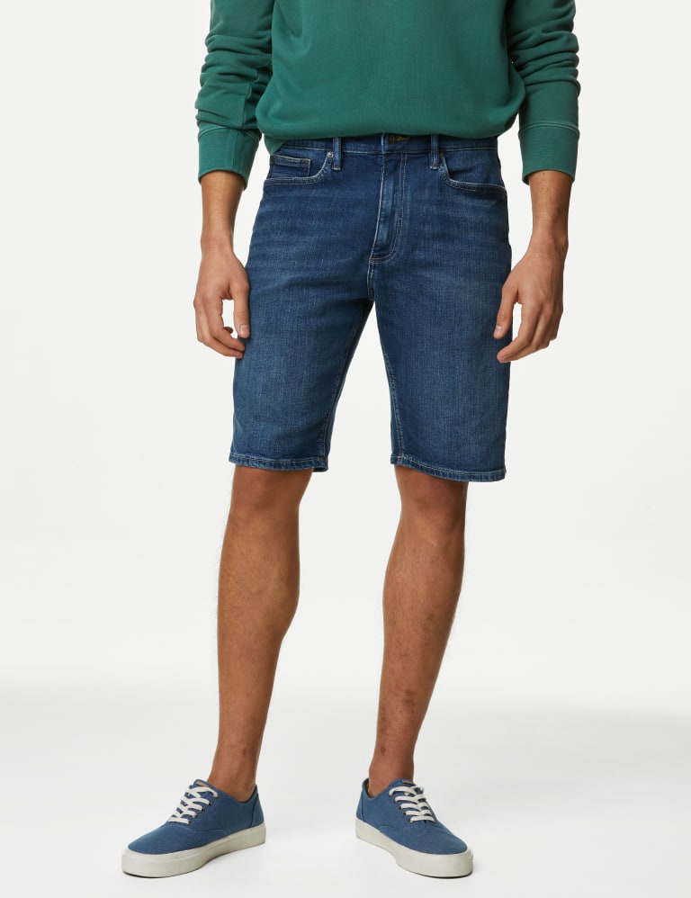Levi's 501 shorts clearance caught in the middle