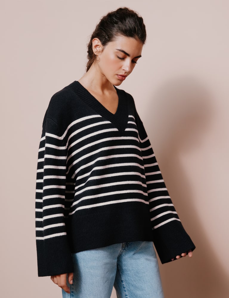 V neck sweater striped online