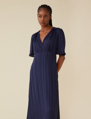 v neck midaxi dress