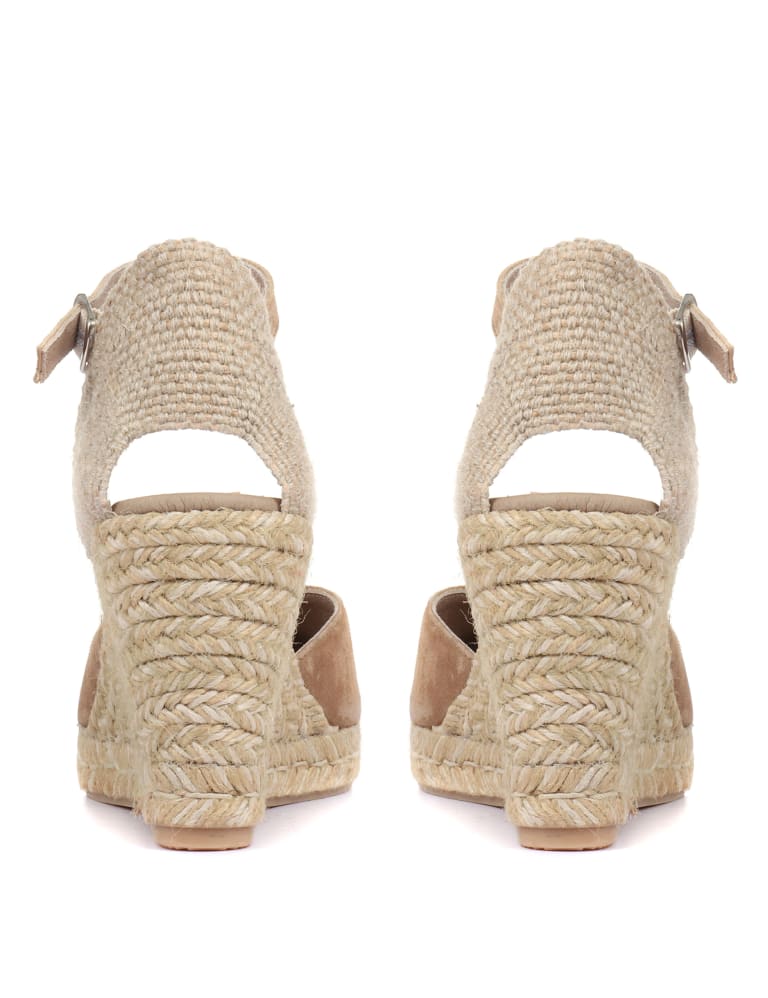 Suede closed shop toe wedges