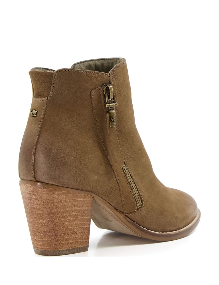Dune pontoon hot sale tan boots