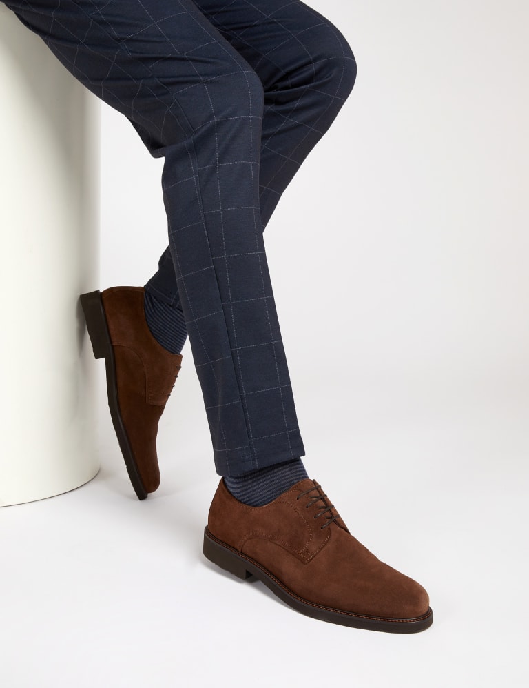 Suede hot sale classic brogue