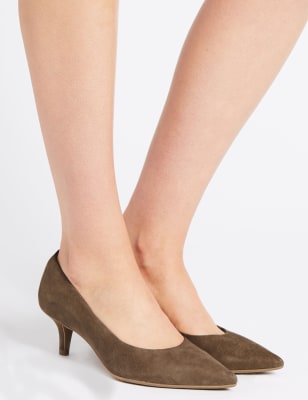 Brown suede hotsell kitten heels