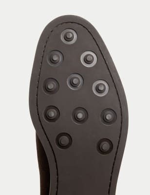 pull on chelsea boots