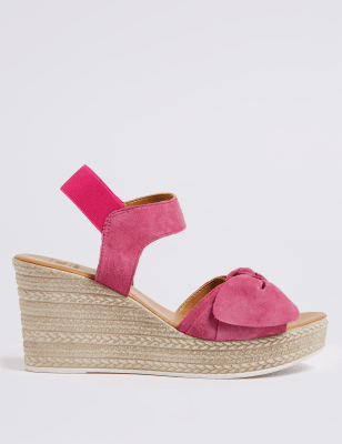 Pink discount suede wedges