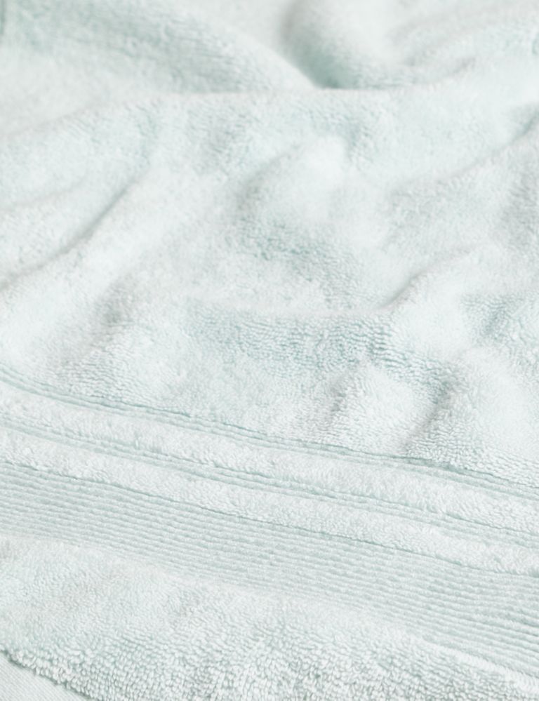 Super Plush Pure Cotton Towel 4 of 6