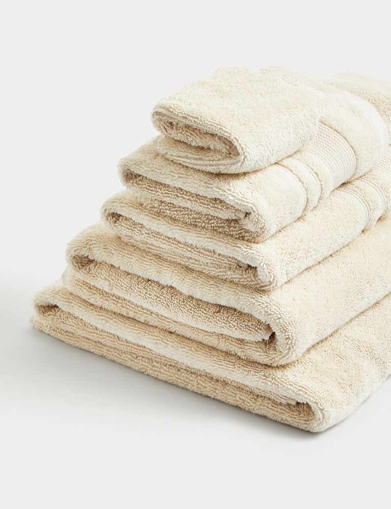 Super Plush Pure Cotton Towel 2 of 4