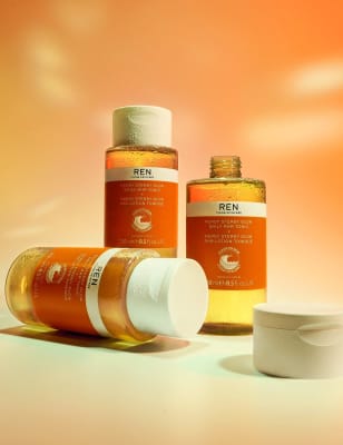 Supersize Ready Steady Glow Daily AHA Tonic - *Save 30% per ml Image 2 of 4
