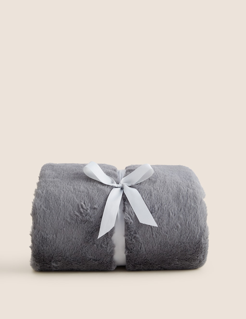 Supersoft Faux Fur Throw 6 of 6