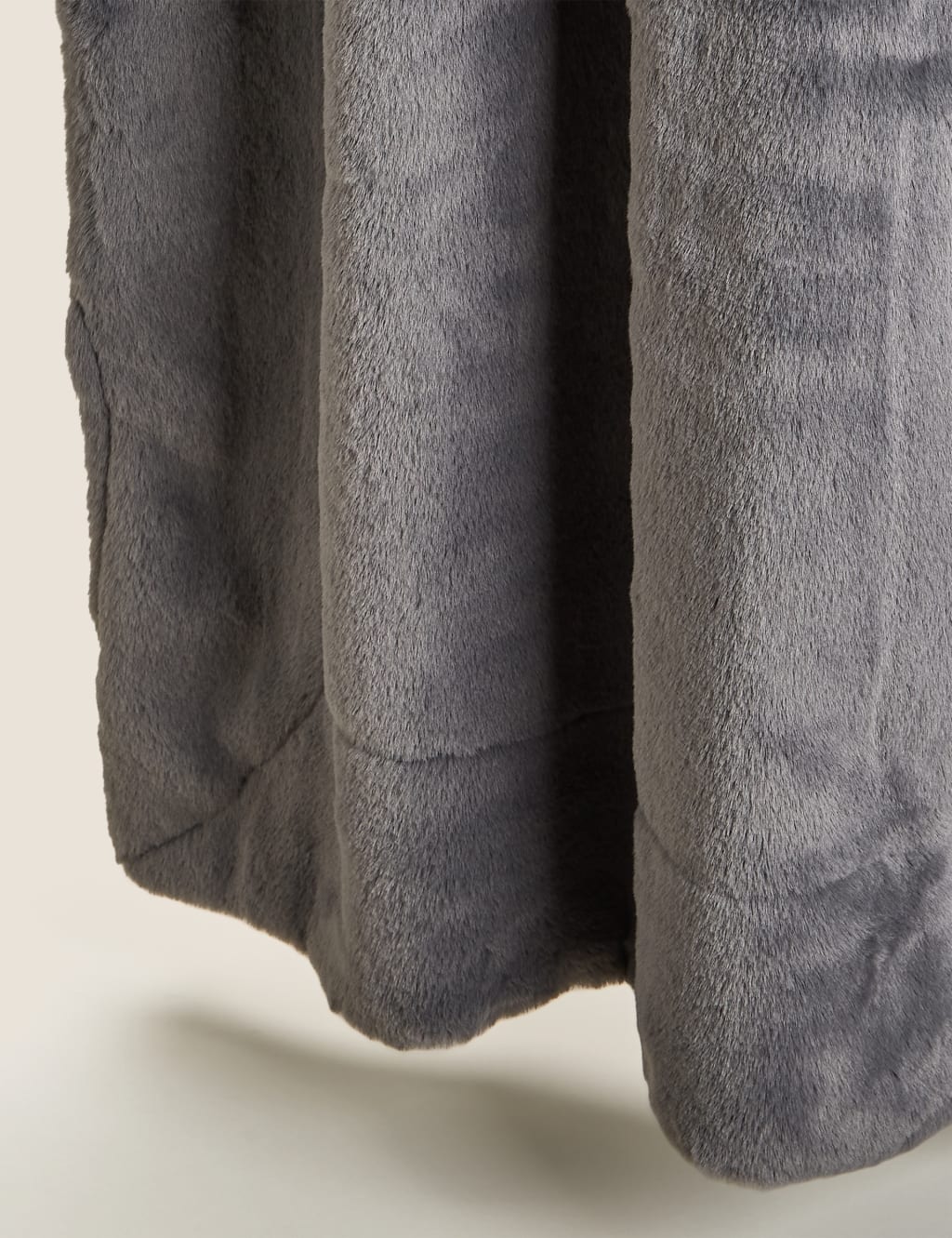 Supersoft Faux Fur Throw 1 of 6