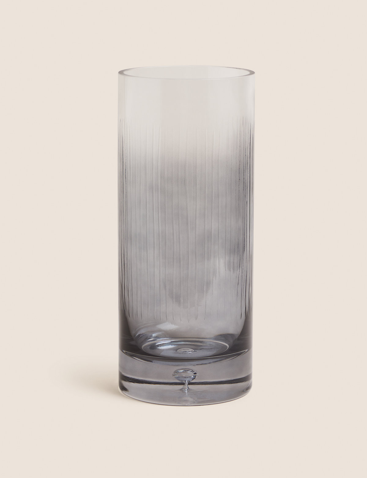 

Marks & Spencer Medium Ombre Glass Cylinder Vase (CHARCOAL)