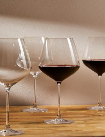 Vol zelfstandig naamwoord Zweet Set van 4 grote rode-wijnglazen | M&S NL