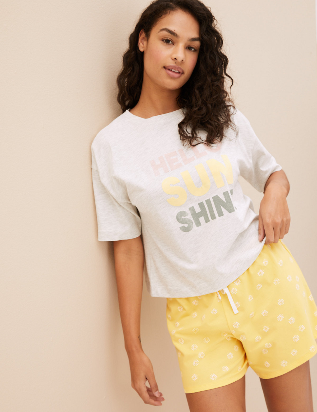 

Marks & Spencer Pure Cotton Sunshine Pyjama Shorts (FEMALE, YELLOW MIX, S)