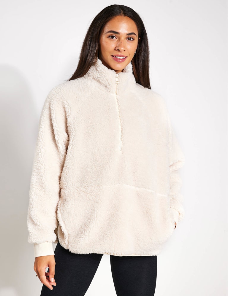 Fleece funnel top neck pullover