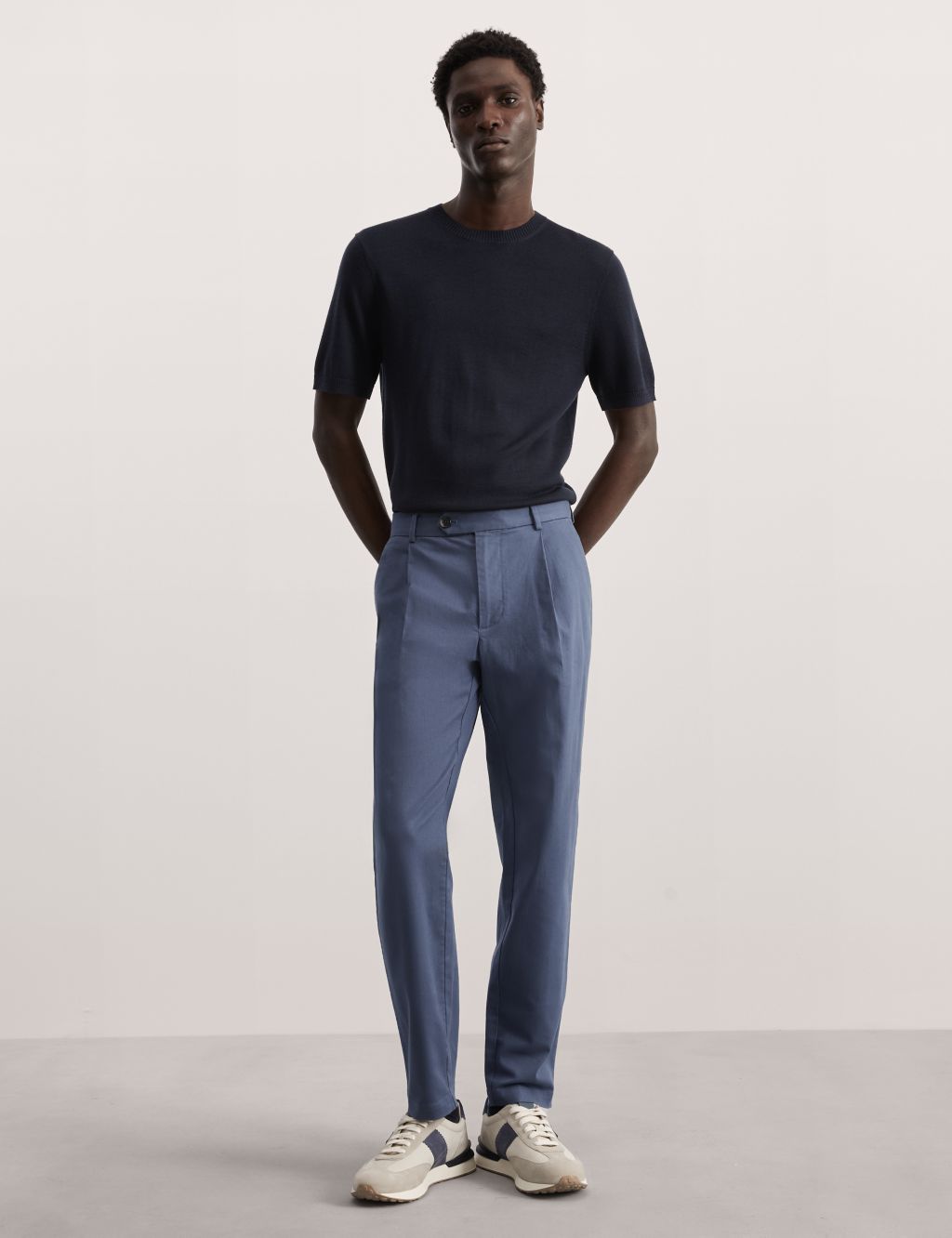 Tapered Fit Italian Single Pleat Chinos 3 of 7