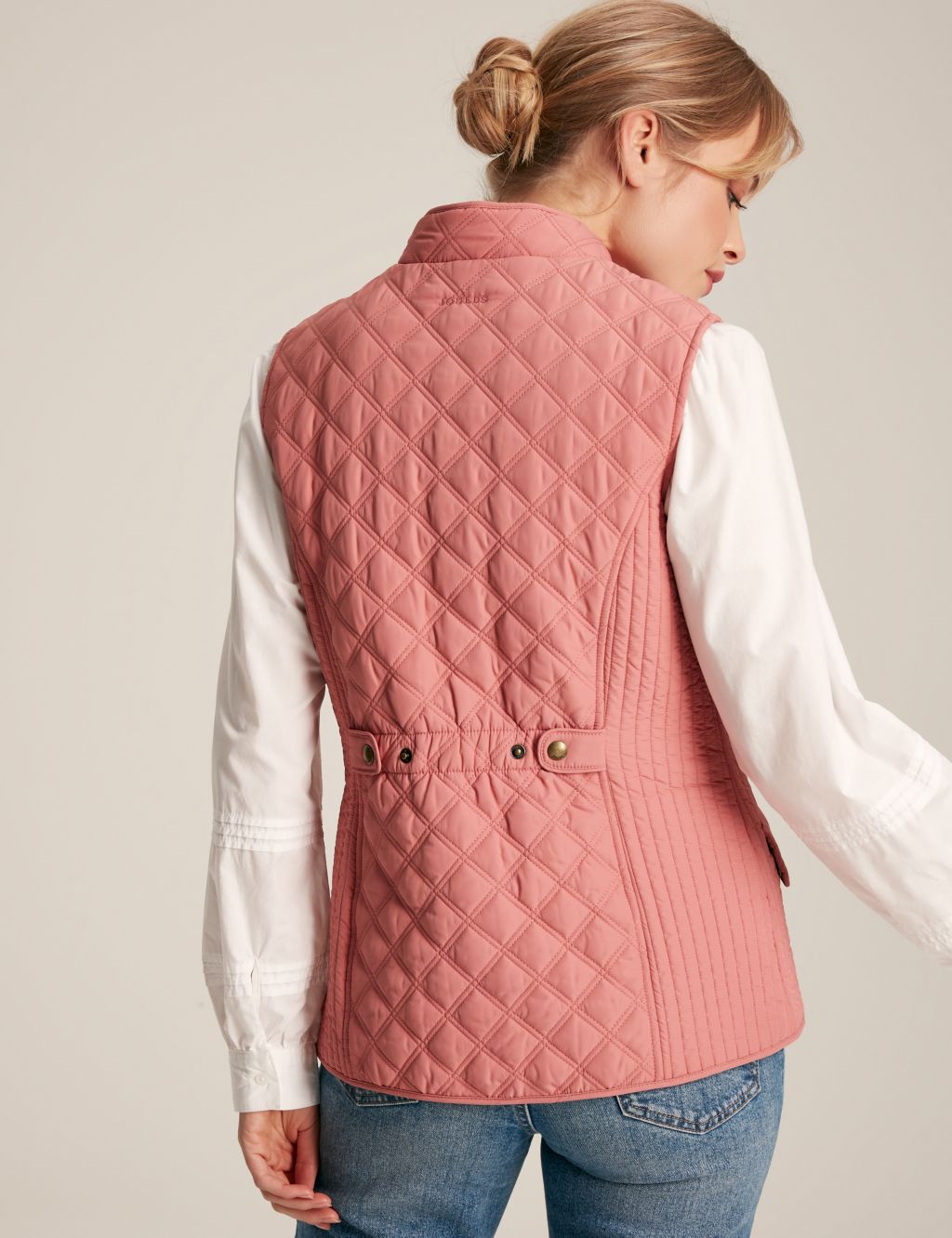 Textured Quilted Gilet 2 of 8