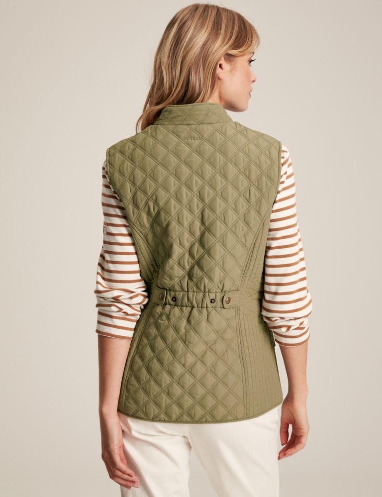 Textured Quilted Gilet 4 of 8