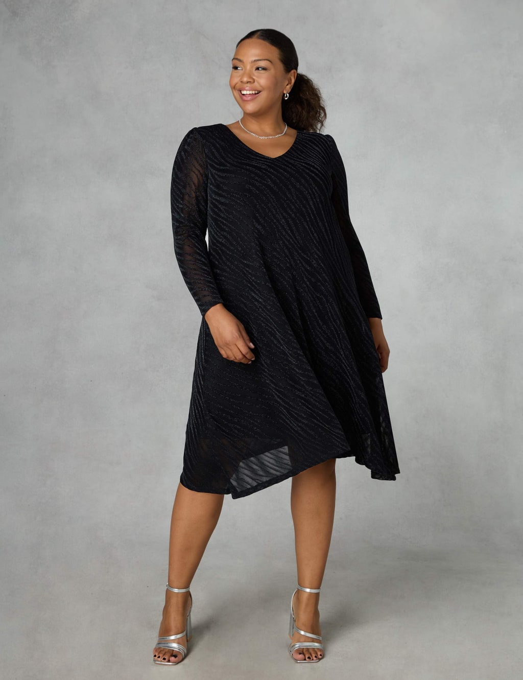 Plus size swing discount dress with sleeves