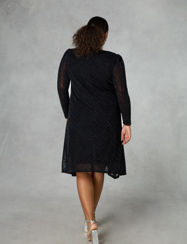 Textured V-Neck Knee Length Swing Dress 4 of 4