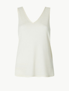 Textured V-Neck Relaxed Fit Vest Top Image 2 of 4