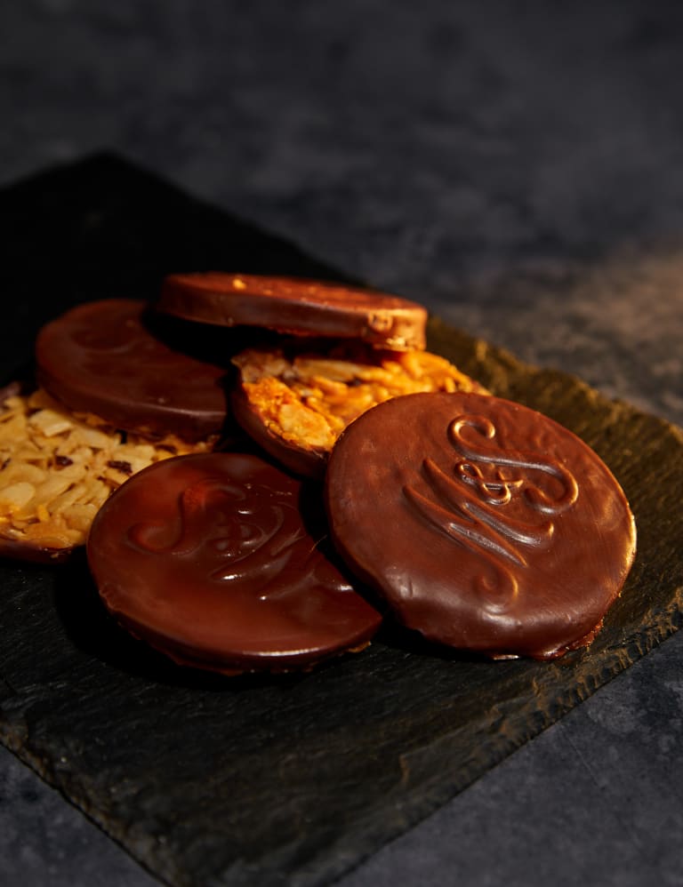 Christmas hampers discount m&s