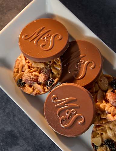 The M&S Collection Hamper 3 of 3