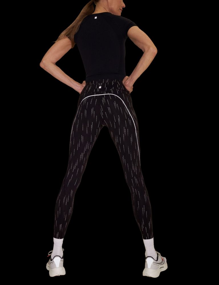 Therma Boost 2.0 Printed Reflective Leggings 6 of 6