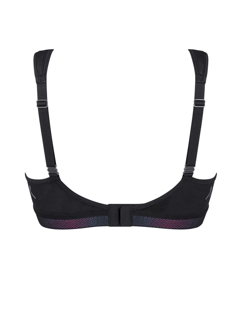 Triumph Women's Triaction Cardio Cloud P Ex Racerback sports bra, Black 01,  90A: Buy Online at Best Price in UAE 