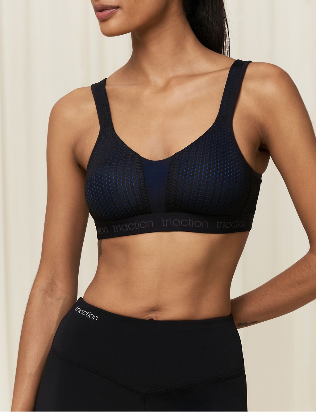 Triaction Energy Lite Non Wired Sports Bra 2 of 7