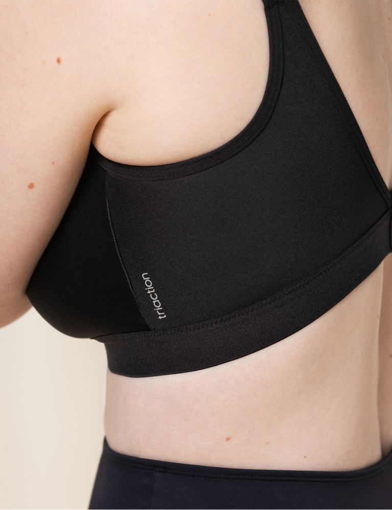 Triumph's Triaction Sports Bra: Elevating Activewear with Herezie's  Creative Touch