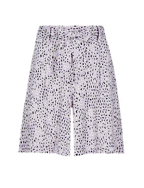 Triangle Print Belted Shorts Image 2 of 4