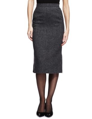 Metallic skirt outlet m&s