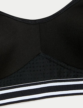 Ultimate Support Non Wired Sports First Bra AA-D Image 2 of 3