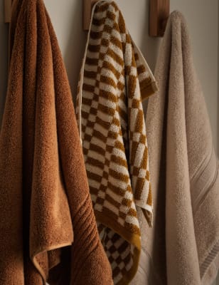 https://asset1.cxnmarksandspencer.com/is/image/mands/Ultimate-Turkish-Luxury-Cotton-Towel-9/MS_05_T36_2022T_ND_X_EC_7?$PDP_IMAGEGRID_1_LG$