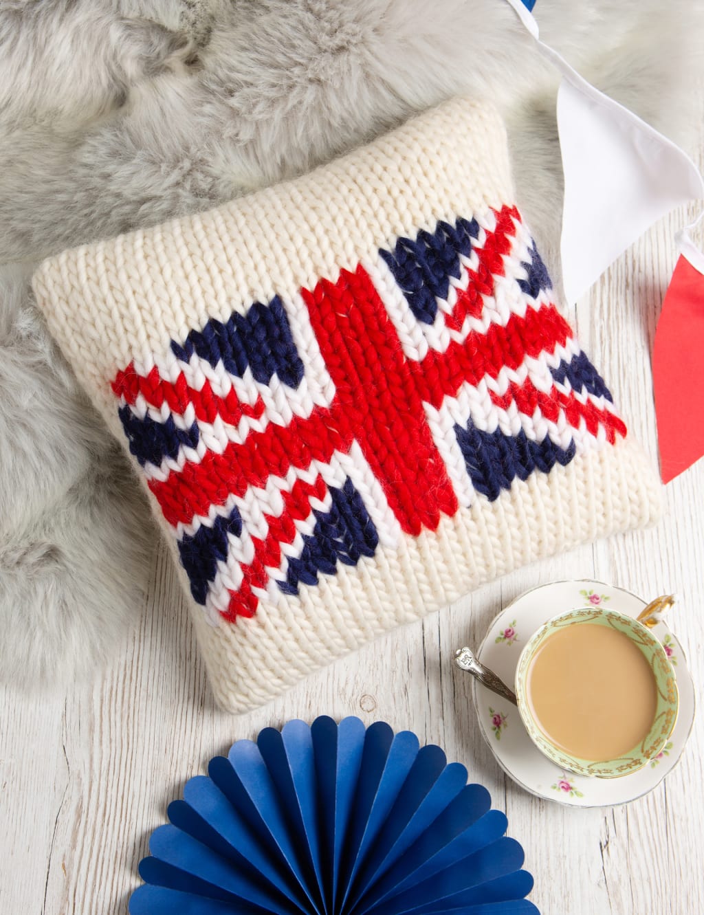 Union Jack Cushion Knitting Kit 3 of 5