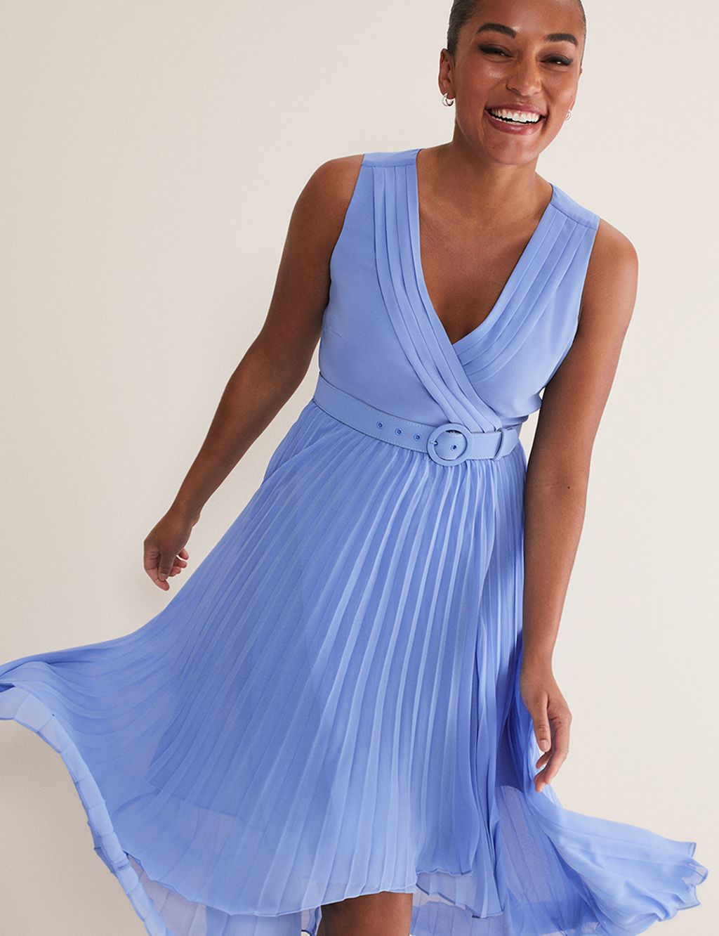V-Neck Belted Pleated Midaxi Tea Dress 4 of 6