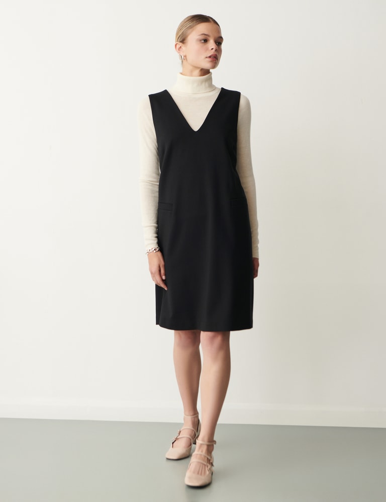 V Neck Knee Length Shift Dress Finery London M S