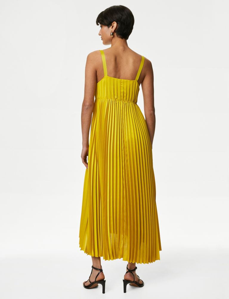 V-Neck Pleated Strappy Midaxi Waisted Dress 5 of 5