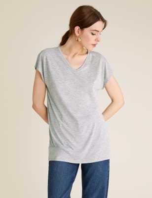 Long v neck shop t shirts women's