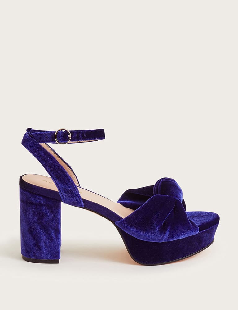 M&s discount navy heels