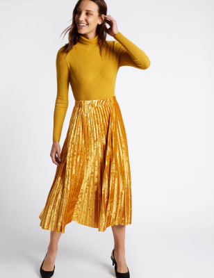 Pleated midi outlet skirt velvet