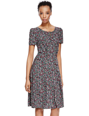 Daisy tea dress clearance