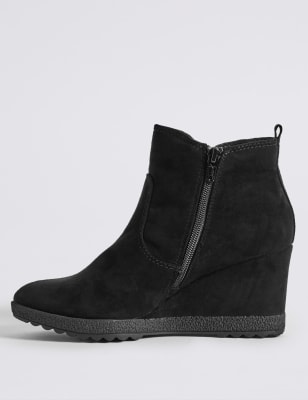 Mobii 2025 wedge bootie