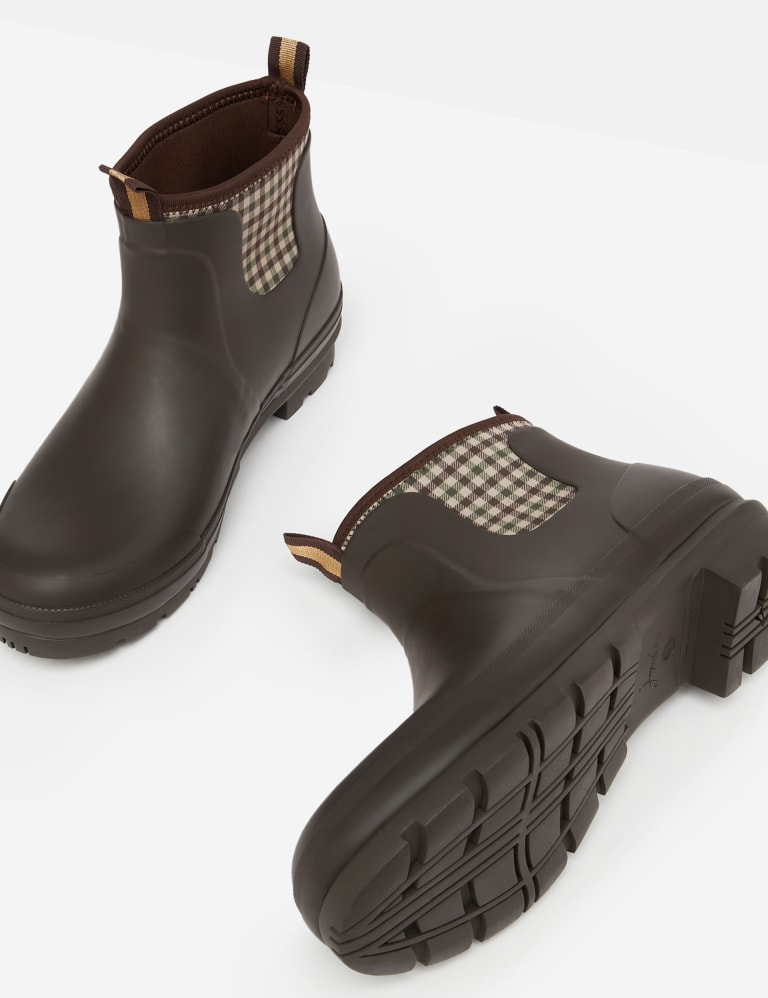 Wellies