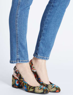 Floral block best sale heel pumps