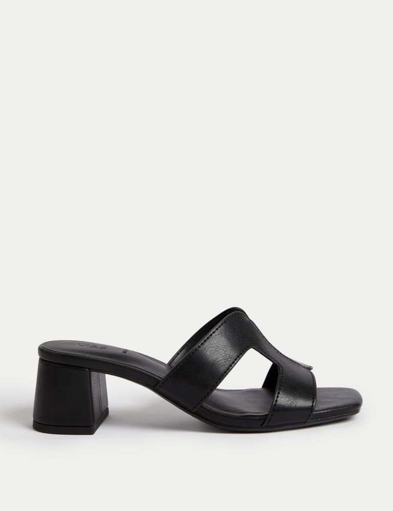 Wide fit outlet block heel mules