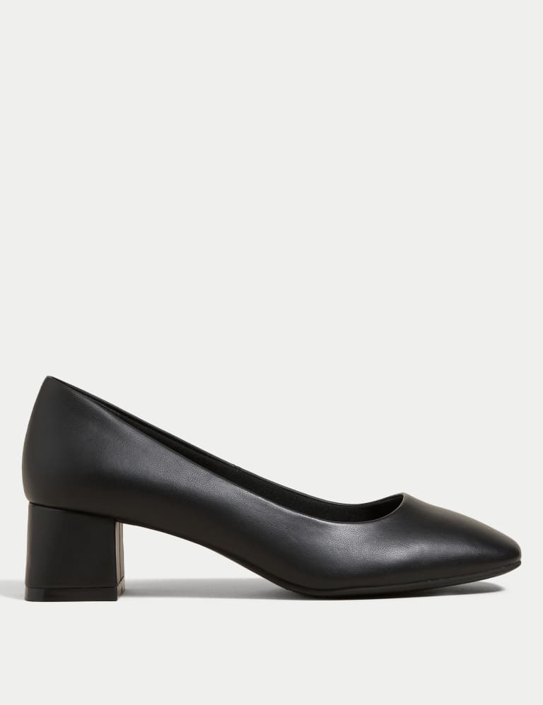 Square toe sale pumps 218