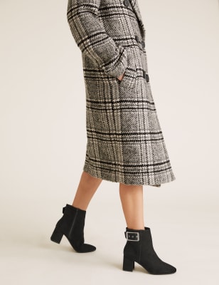 wide fit buckle boots