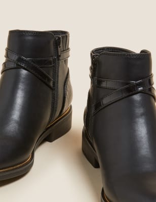 how to wear black flat ankle boots